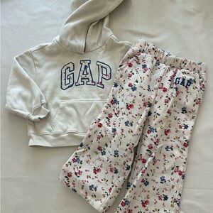 Baby GAP Kids Toddler 3T Sweatshirt Hoodie and Floral Pants Matching Set